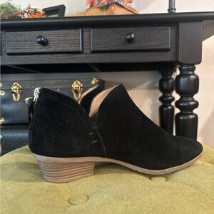 Kenneth Cole Black Ankle Booties